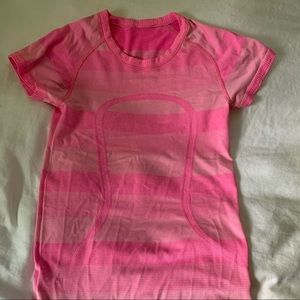 lululemon athletica Tops - Lululemon swiftly tech short sleeve crew top lululemon athletica Tops - Lululemon swiftly tech short sleeve crew top